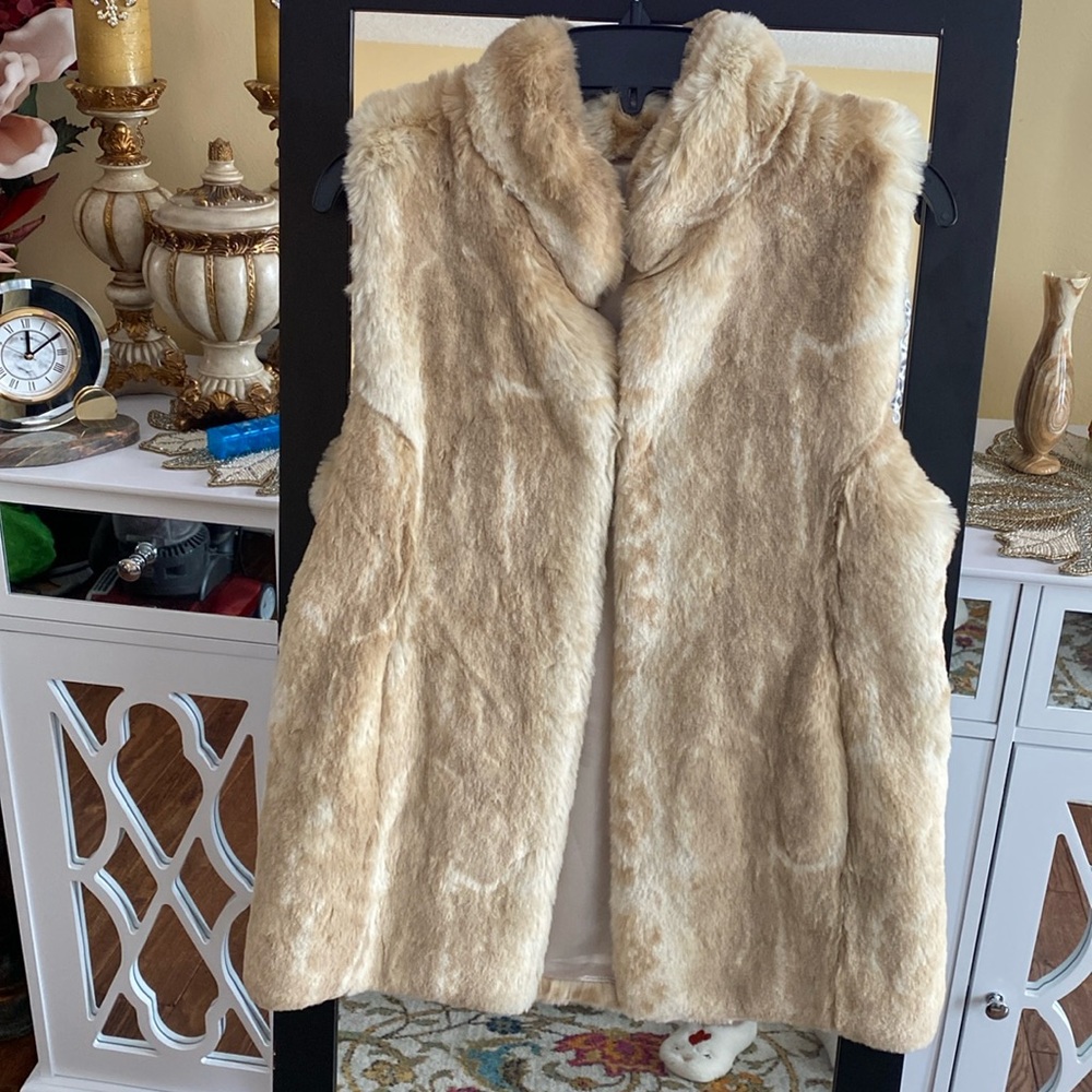Fabulous-fur DONNA SALYERS fur vest